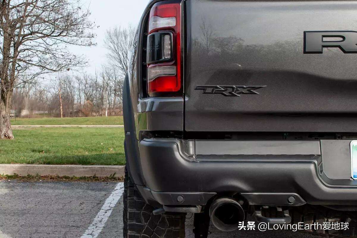 包含道奇trx1000匹马力的词条
