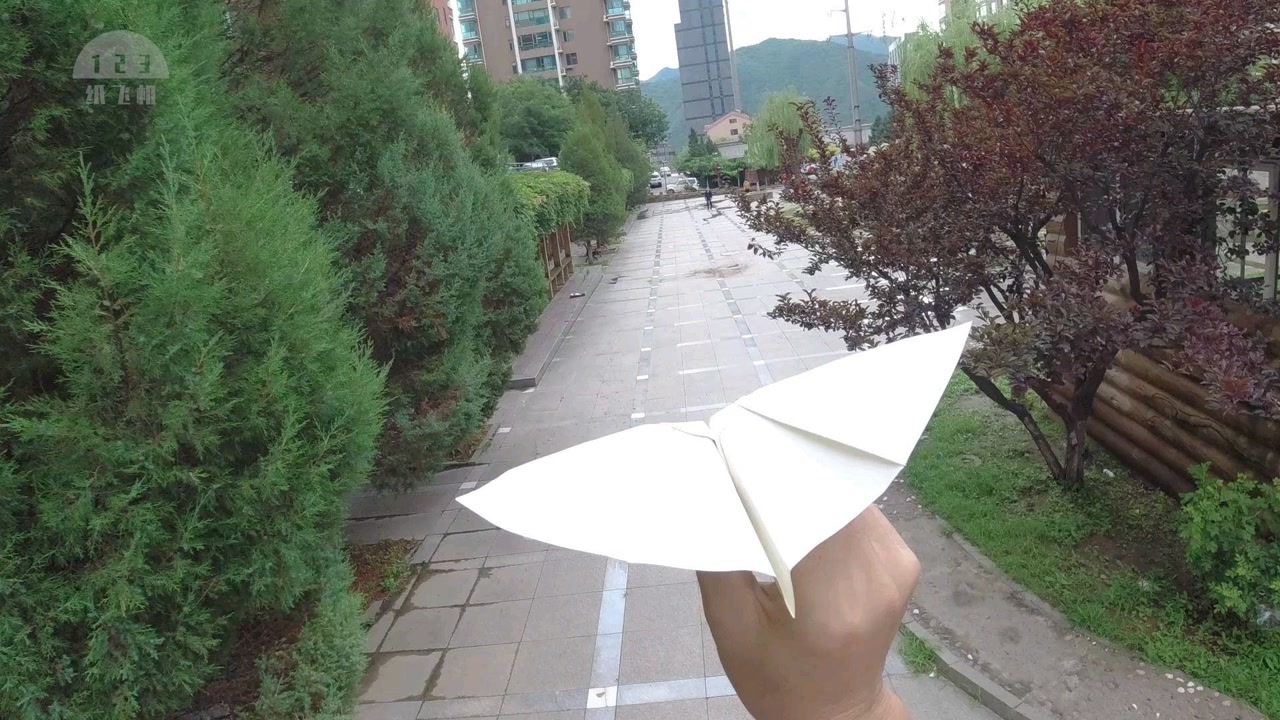 纸飞机回旋-纸飞机回旋教程