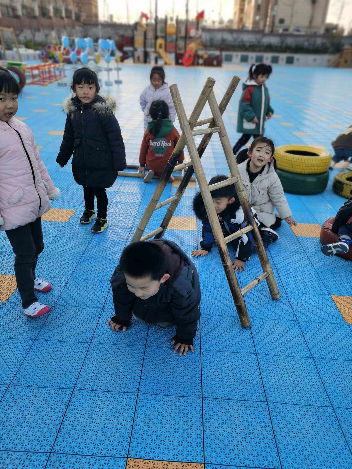 扛着梯子的扛怎么写、扛着梯子走的人读后感