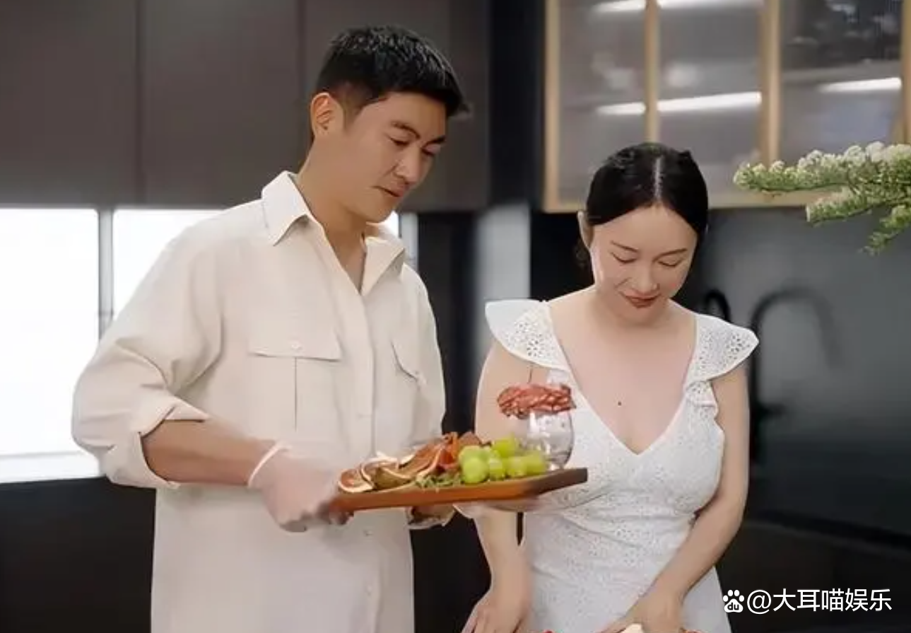 霍思燕云南游玩被路人拍下、霍思燕云南游玩被路人拍下北京有几个火车站